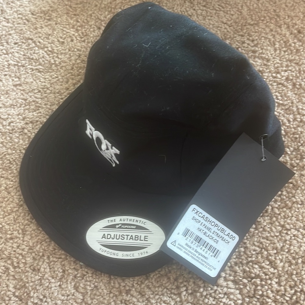 Fox adjustable hat - Picture 2 of 2